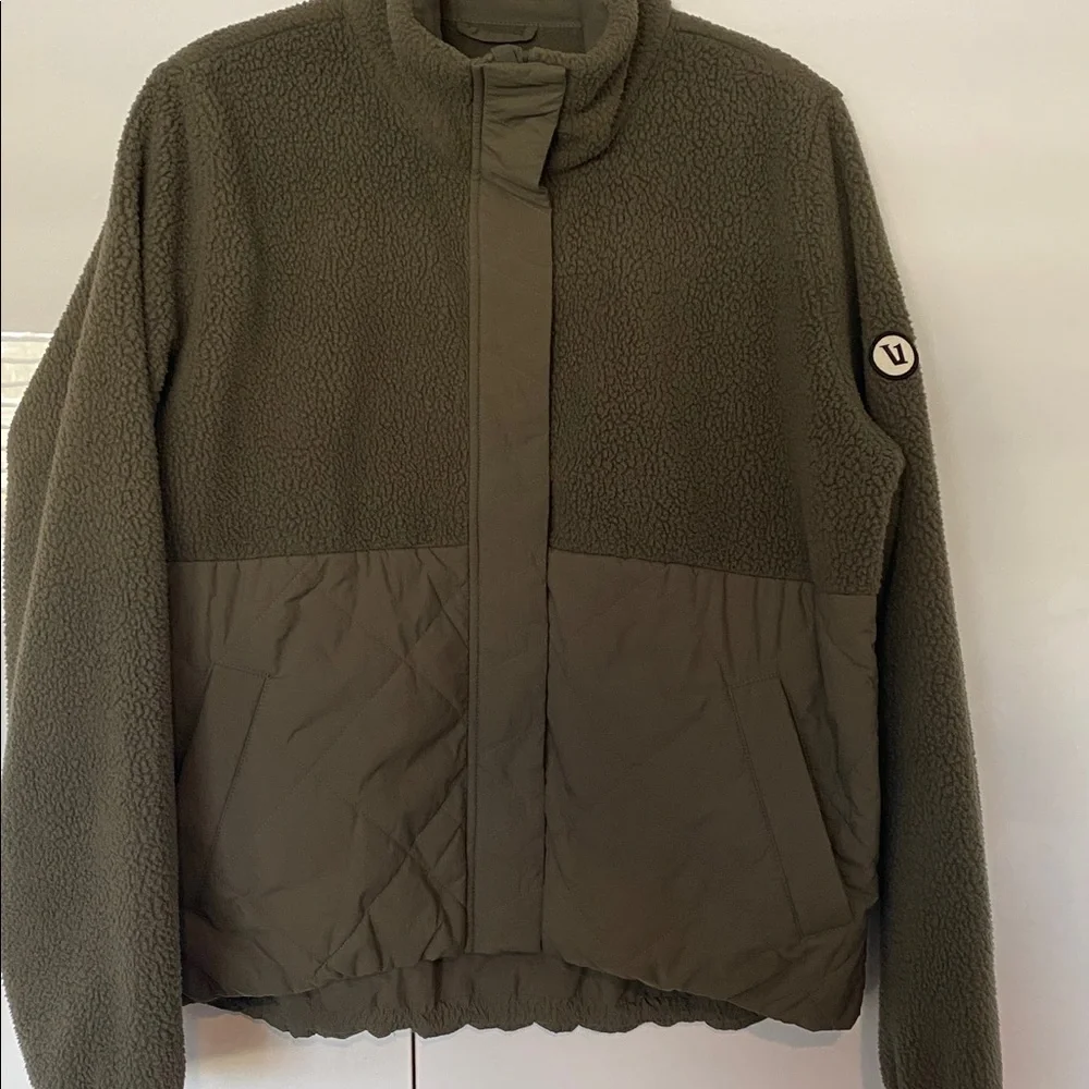 Vuori Fleece & Quilted Full-Zip Jacket - Picture 3 of 7